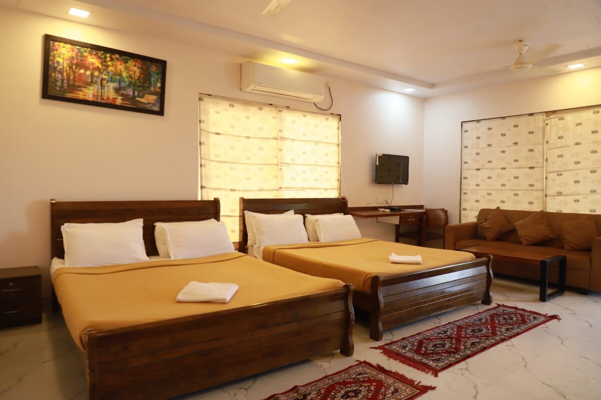 Double sharing rooms Karjat
