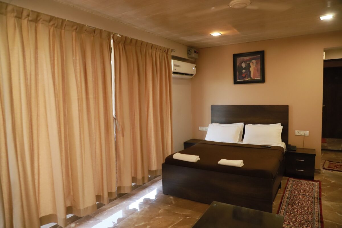 Room with AC Karjat
