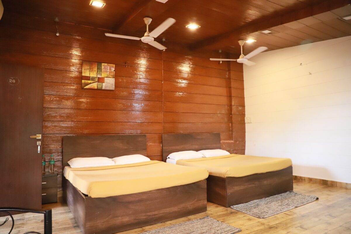 Double sharing rooms Karjat